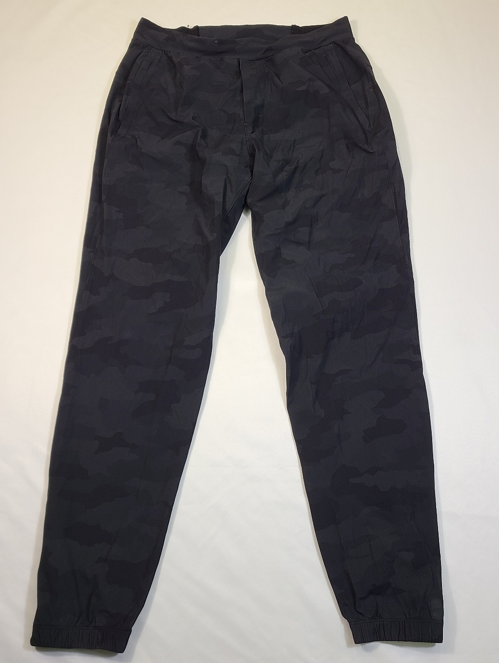 E1 Lululemon Surge Joggers Black Camo Mens Medium 28" Heritage 365 Blk Ankle Zip